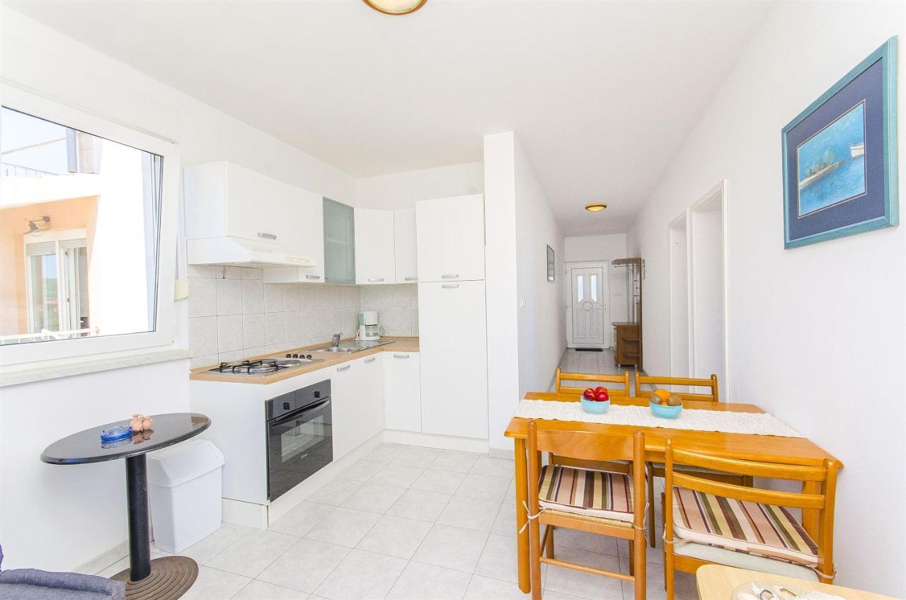 Apartments Kazimir Nečujam エクステリア 写真