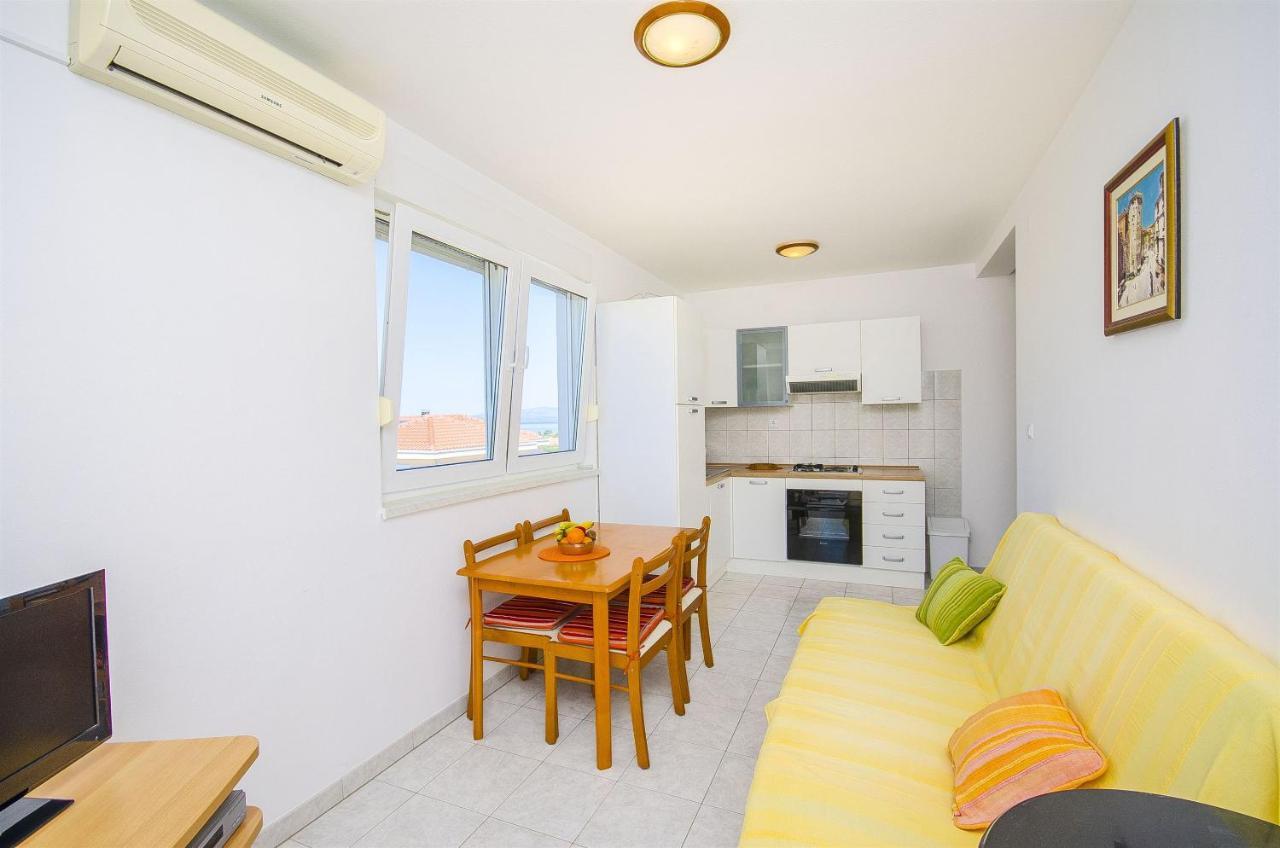 Apartments Kazimir Nečujam エクステリア 写真