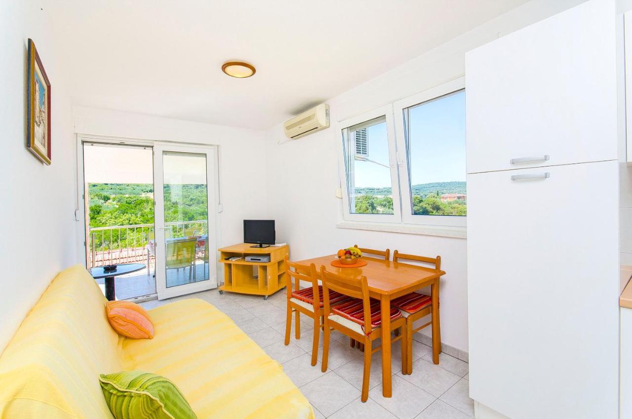 Apartments Kazimir Nečujam エクステリア 写真
