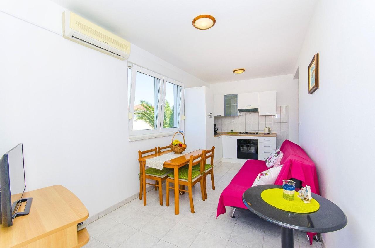 Apartments Kazimir Nečujam エクステリア 写真
