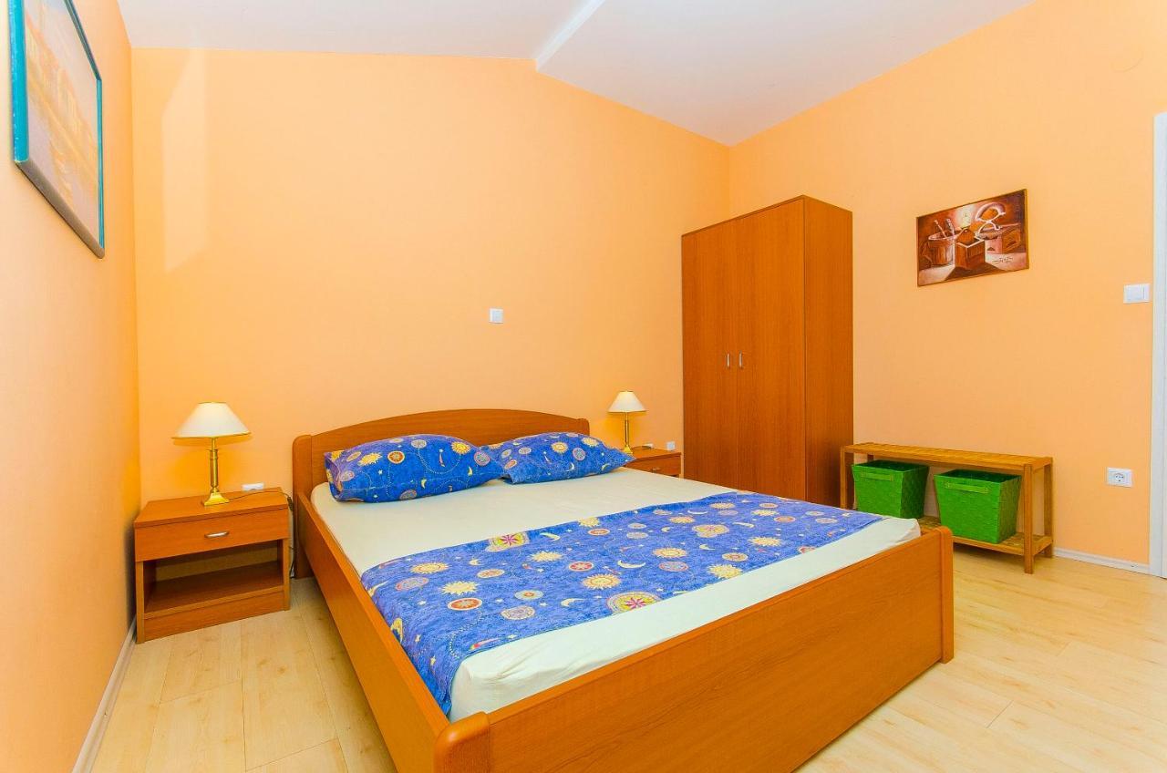 Apartments Kazimir Nečujam エクステリア 写真