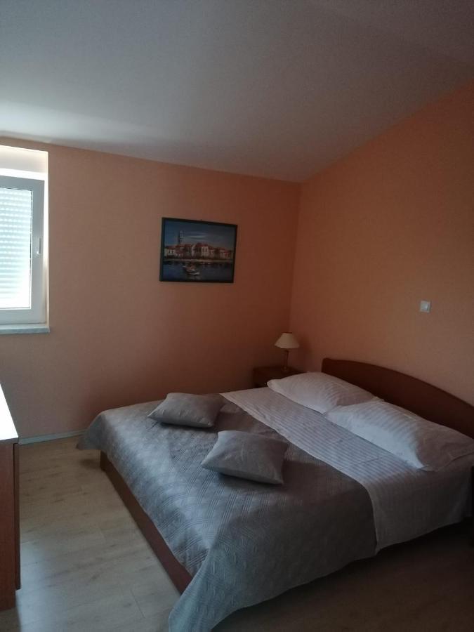 Apartments Kazimir Nečujam エクステリア 写真