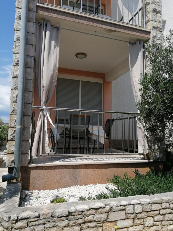Apartments Kazimir Nečujam エクステリア 写真